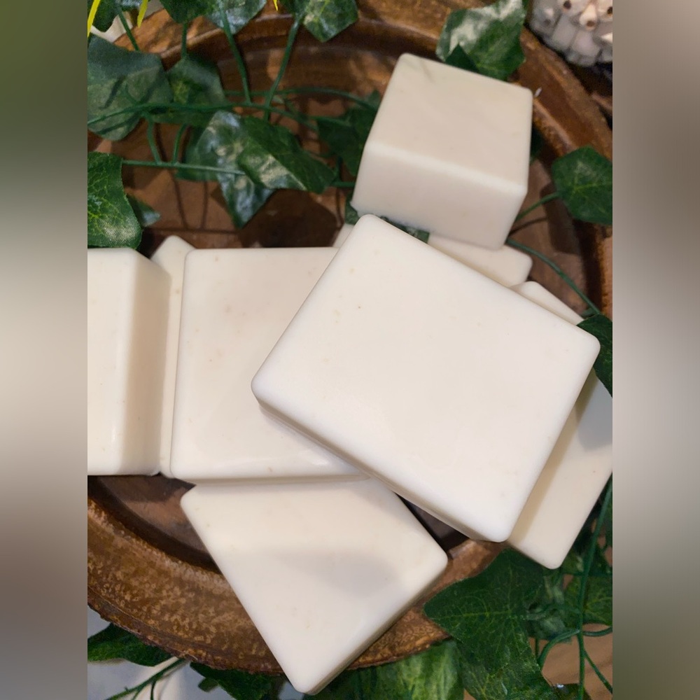 Oatmeal Based Bar Soap- Apple Scent- Quantity 1 - Picture 2 of 3